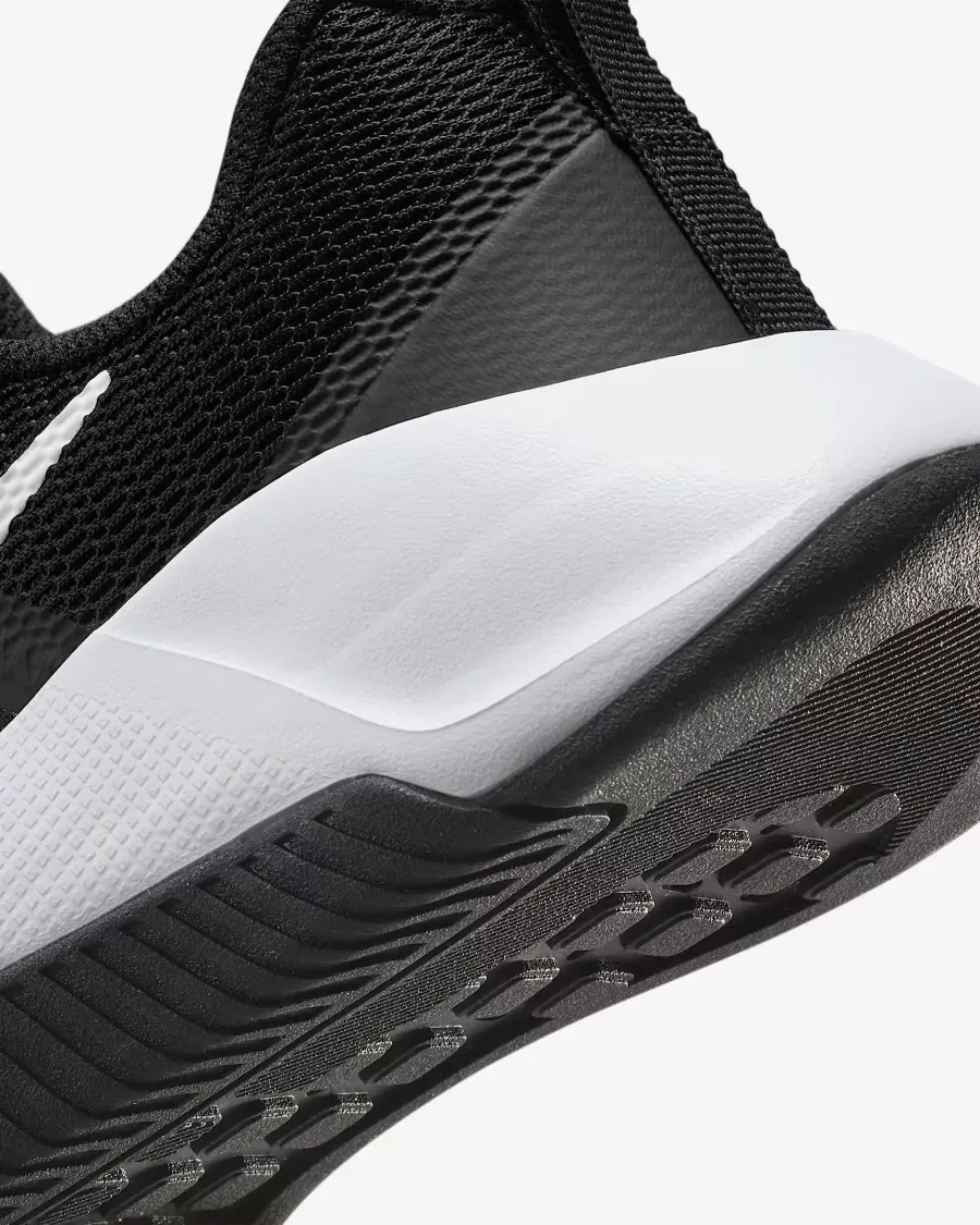 Кросівки Nike MC Trainer 3 FQ1830-001