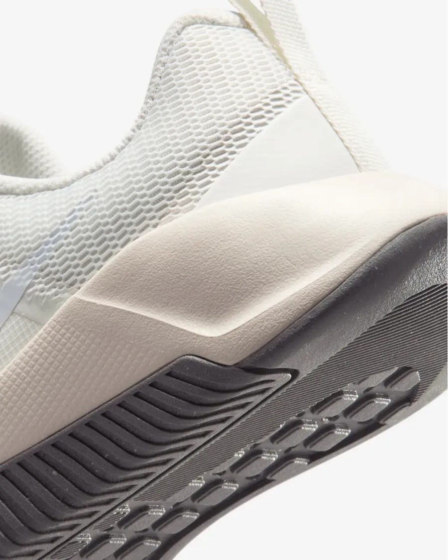 Кросівки Nike MC Trainer 3 FQ1830-120