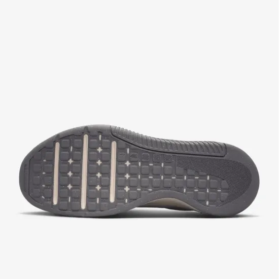 Кросівки Nike MC Trainer 3 FQ1830-120