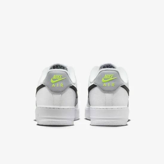 Кросівки Nike Air Force 1 07 FQ2204-100