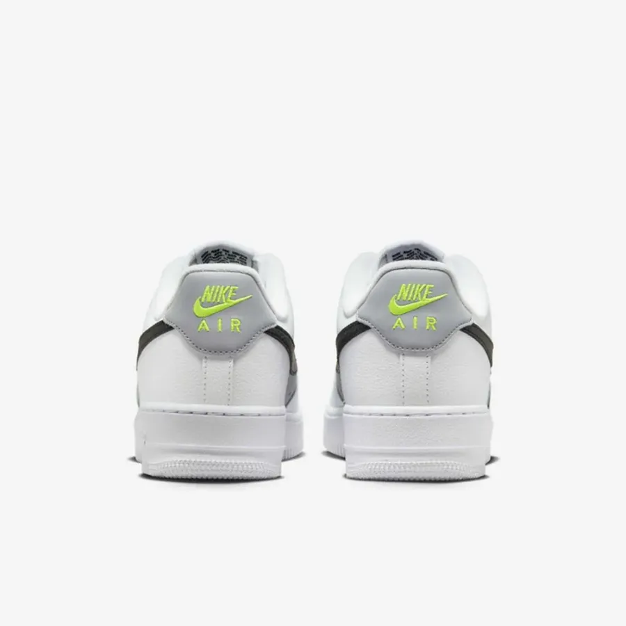 Кросівки Nike Air Force 1 07 FQ2204-100