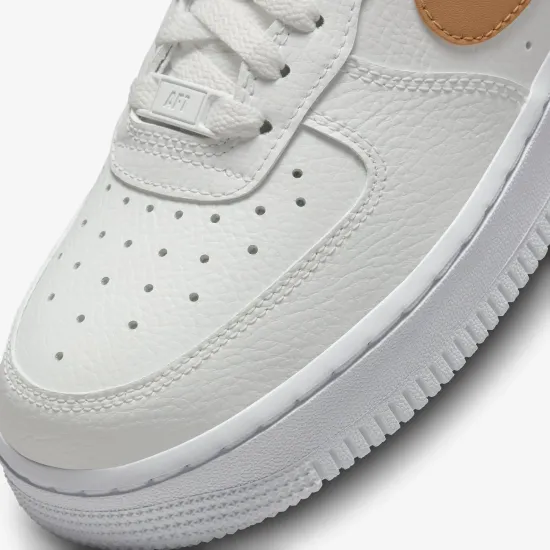 Кросівки Nike Air Force 1 07 FQ2742-101