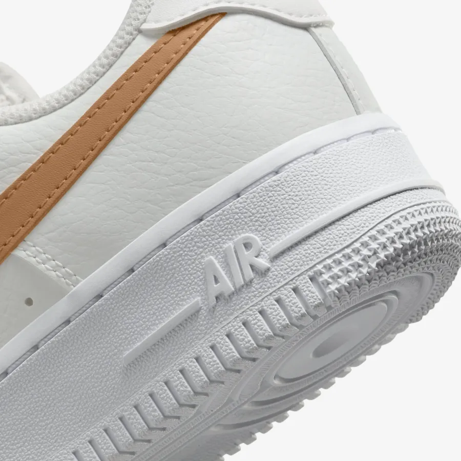 Кросівки Nike Air Force 1 07 FQ2742-101