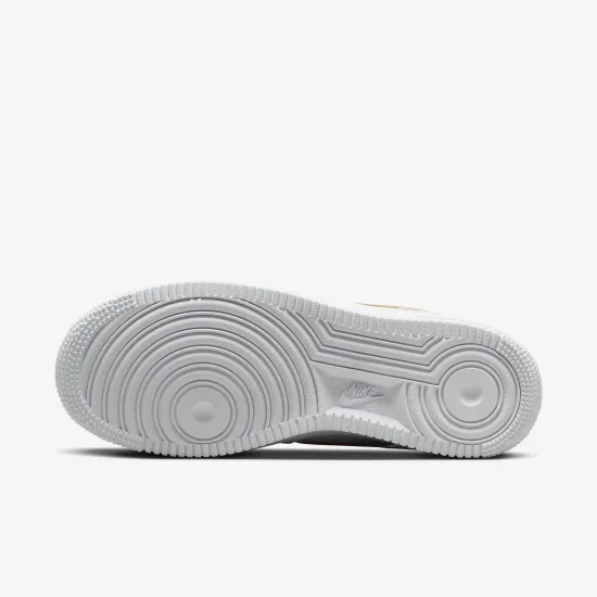 Кросівки Nike Air Force 1 07 FQ2742-101