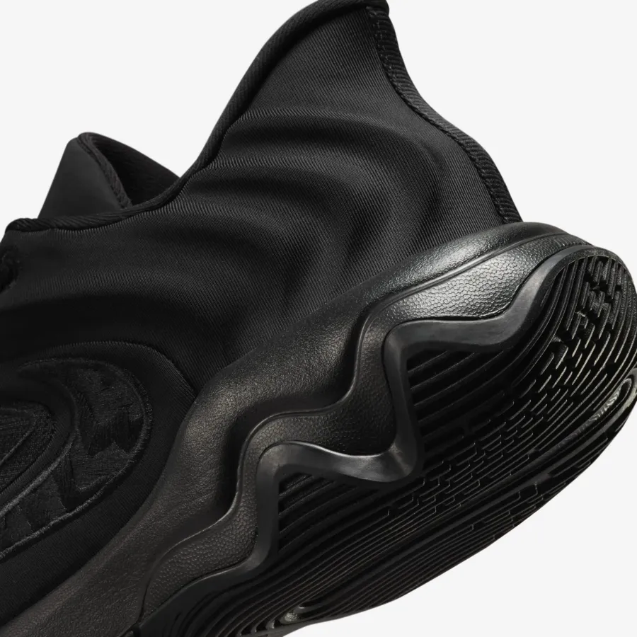 Кросівки Nike Giannis Immortality 4 FQ3680-003