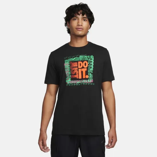 Футболка Nike Sportswear FQ3772-010