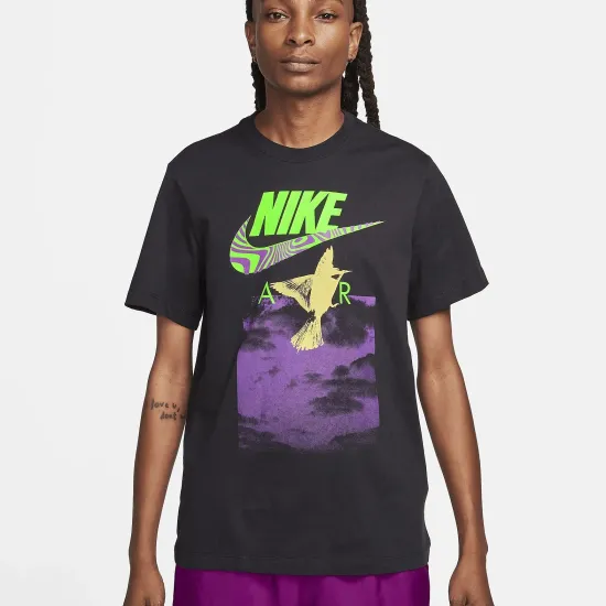 Футболка Nike Sportswear FQ3774-010