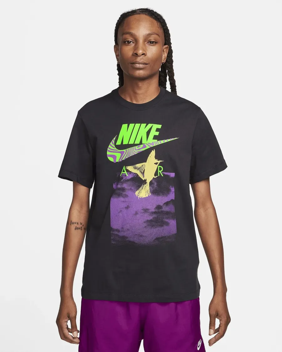 Футболка Nike Sportswear FQ3774-010