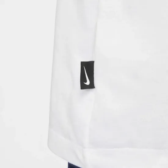 Футболка Nike Sportswear FQ3794-100
