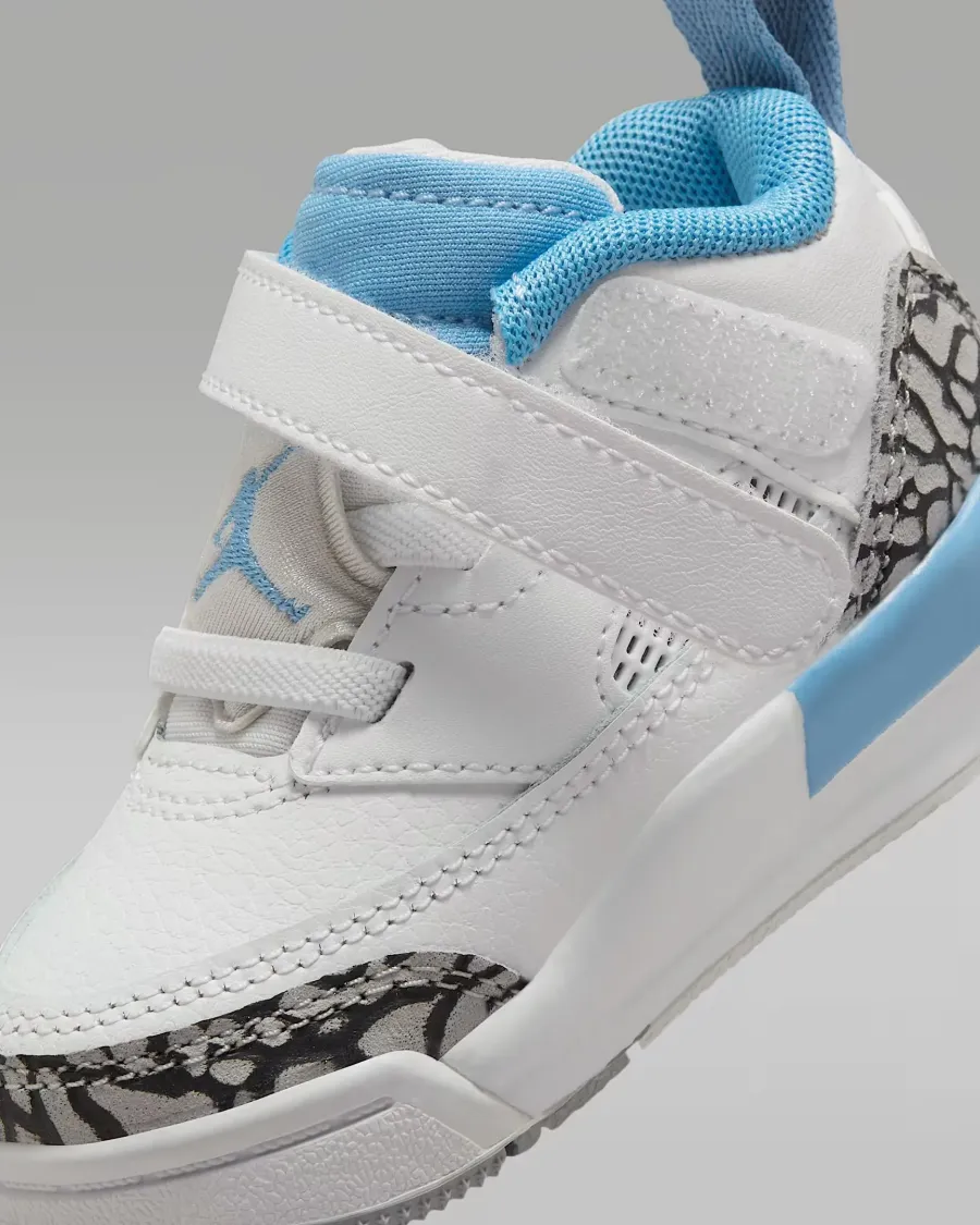 Кросівки Nike Air Jordan Spizike Low FQ3952-141