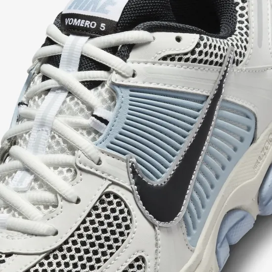 Кросівки Nike Zoom Vomero 5 FQ7079-001