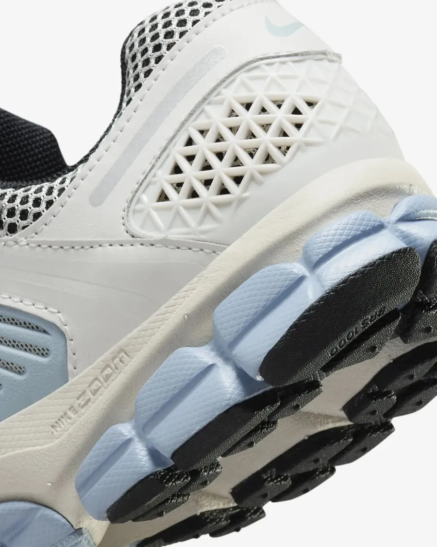 Кросівки Nike Zoom Vomero 5 FQ7079-001