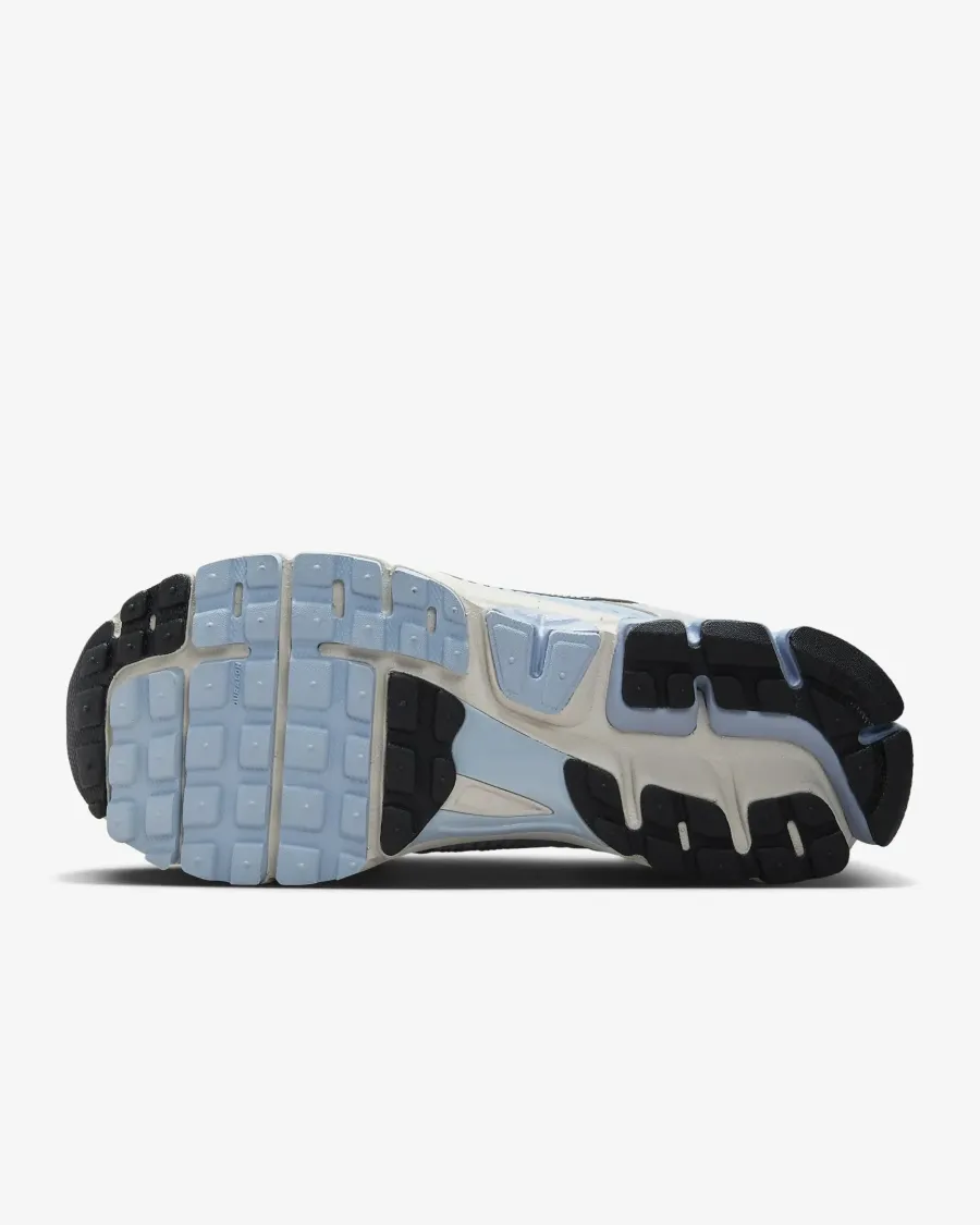 Кросівки Nike Zoom Vomero 5 FQ7079-001