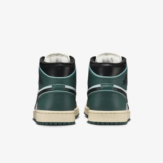 Кросівки Nike Air Jordan 1 Mid SE FQ7818-100