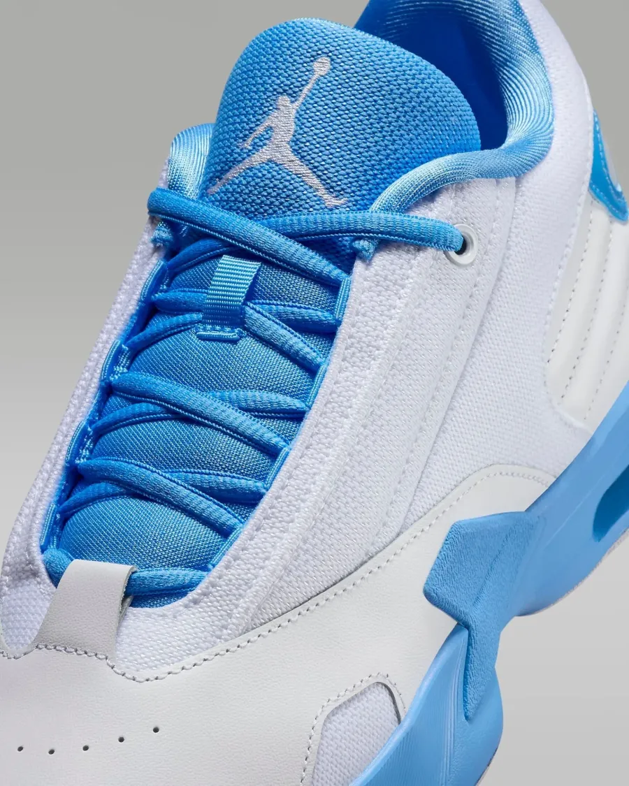 Кросівки Nike Air Jordan Max Aura 6 FQ7943-100