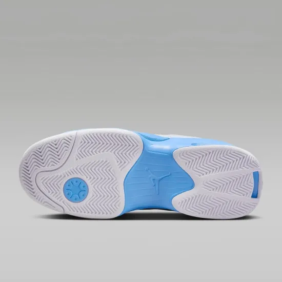 Кросівки Nike Air Jordan Max Aura 6 FQ7943-100