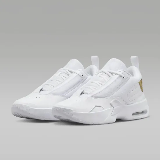 Кросівки Nike Air Jordan Max Aura 6 FQ7943-117