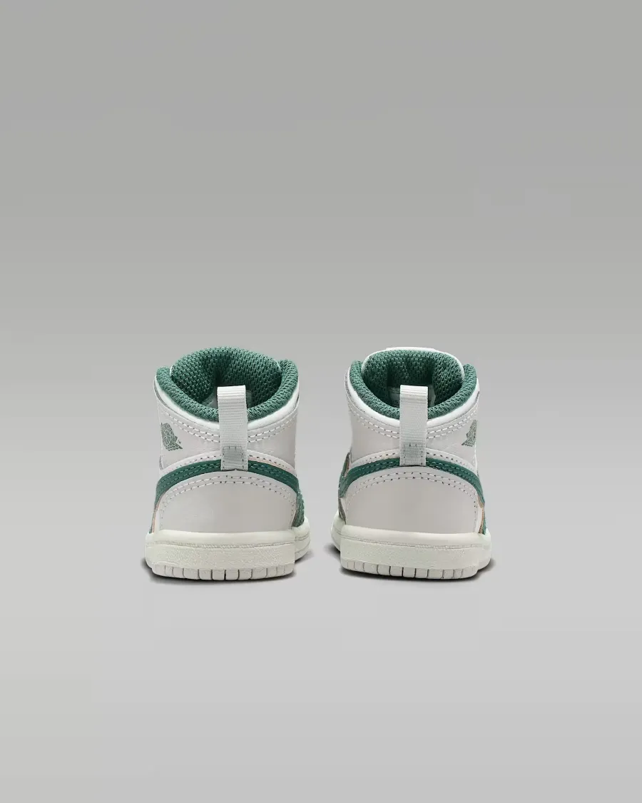 Кросівки Nike Air Jordan 1 Mid SE FQ8086-103