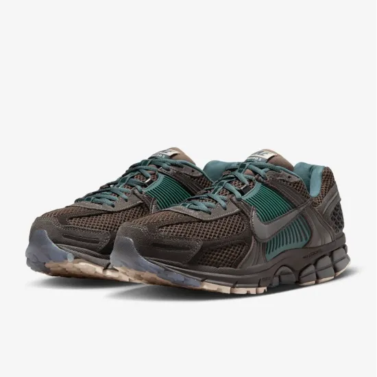 Кросівки Nike Zoom Vomero 5 FQ8174-237