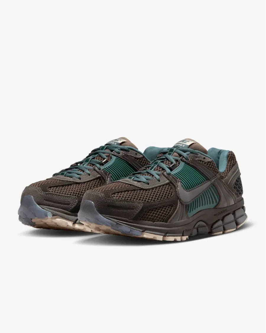 Кросівки Nike Zoom Vomero 5 FQ8174-237