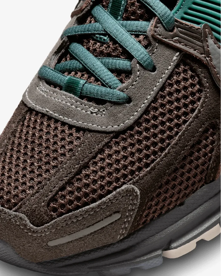 Кросівки Nike Zoom Vomero 5 FQ8174-237