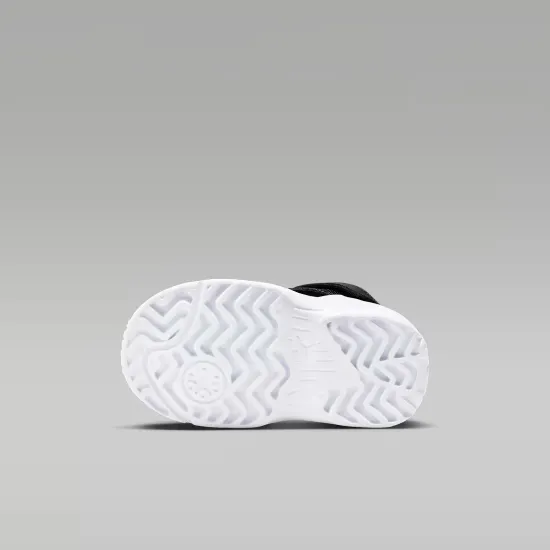 Кросівки Nike Air Jordan Max Aura 6 FQ8296-006