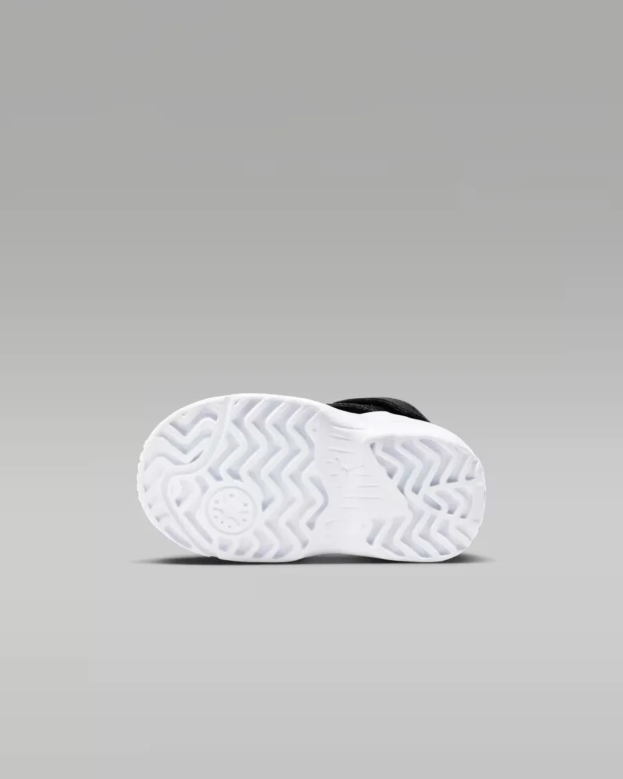 Кросівки Nike Air Jordan Max Aura 6 FQ8296-006
