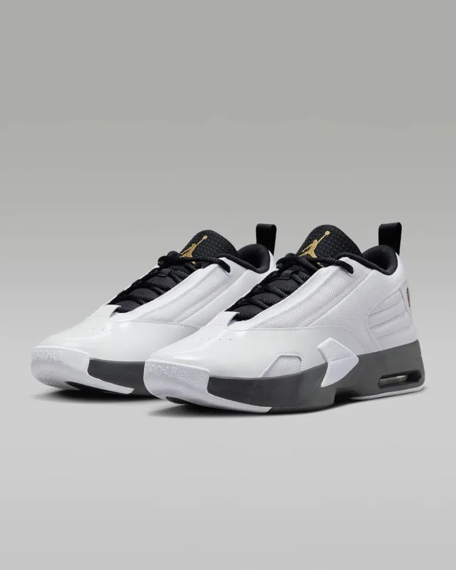Кросівки Nike Air Jordan Max Aura 6 FQ8298-101