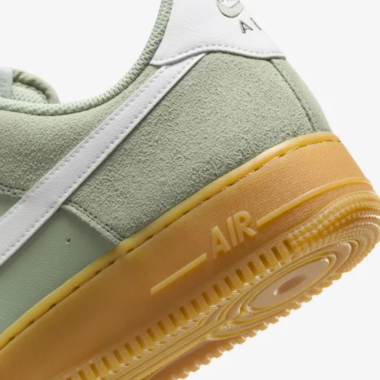 Кросівки Nike Air Force 1 07 Lv8 FQ8714-300