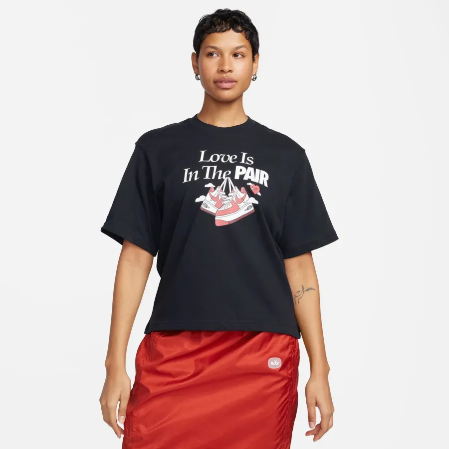 Футболка Nike Sportswear Boxy Valentine's Day FQ8870-010
