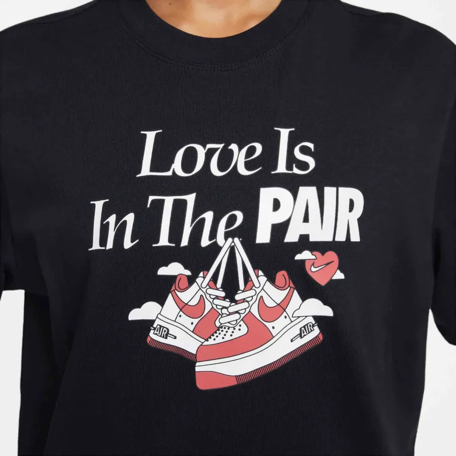Футболка Nike Sportswear Boxy Valentine's Day FQ8870-010