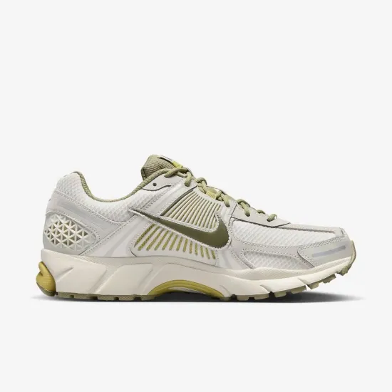 Кросівки Nike Zoom Vomero 5 SP FV0397-001