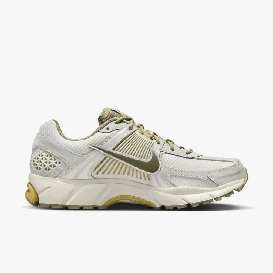 Кросівки Nike Zoom Vomero 5 SP FV0397-001