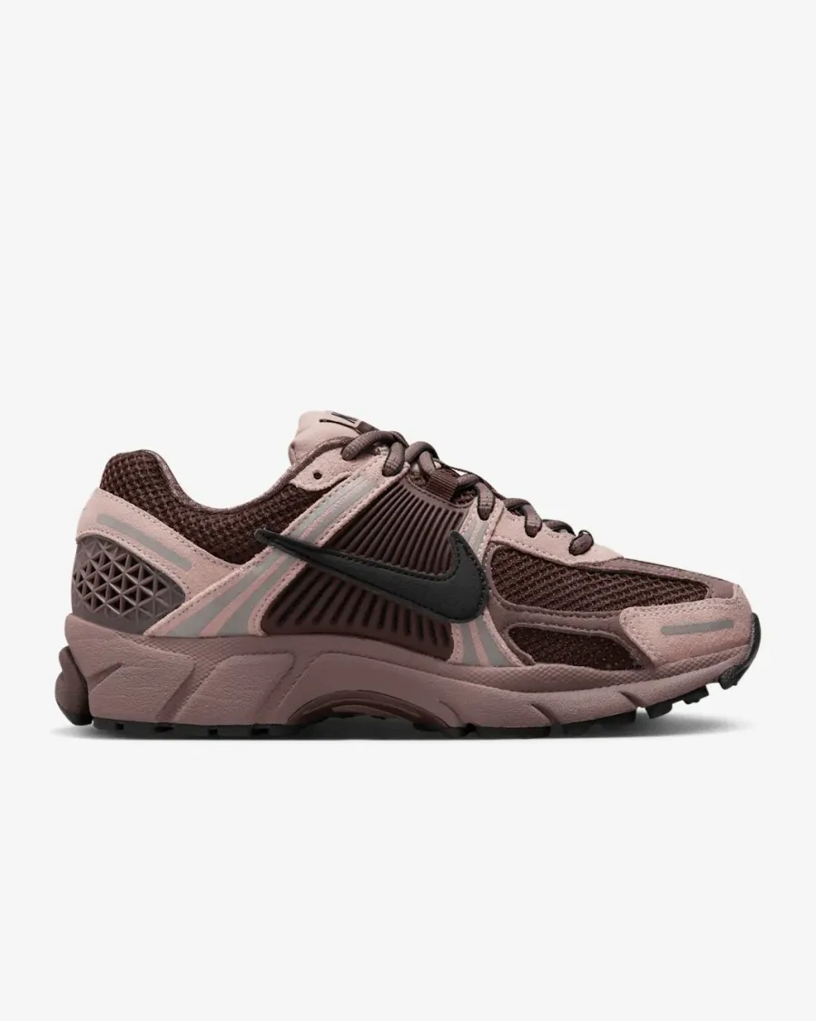 Кросівки Nike Vomero 5 FV1166-200