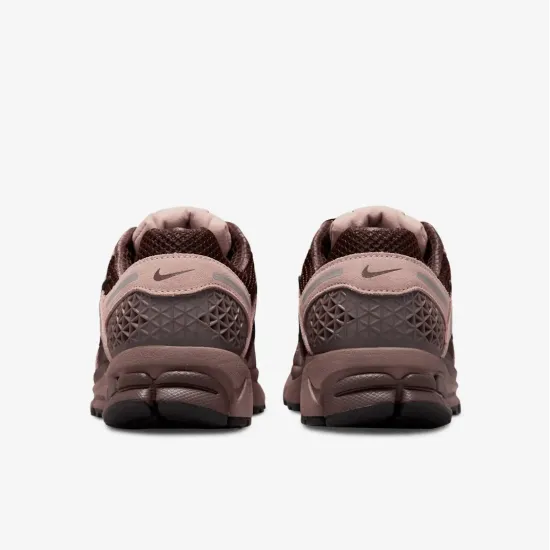 Кросівки Nike Vomero 5 FV1166-200
