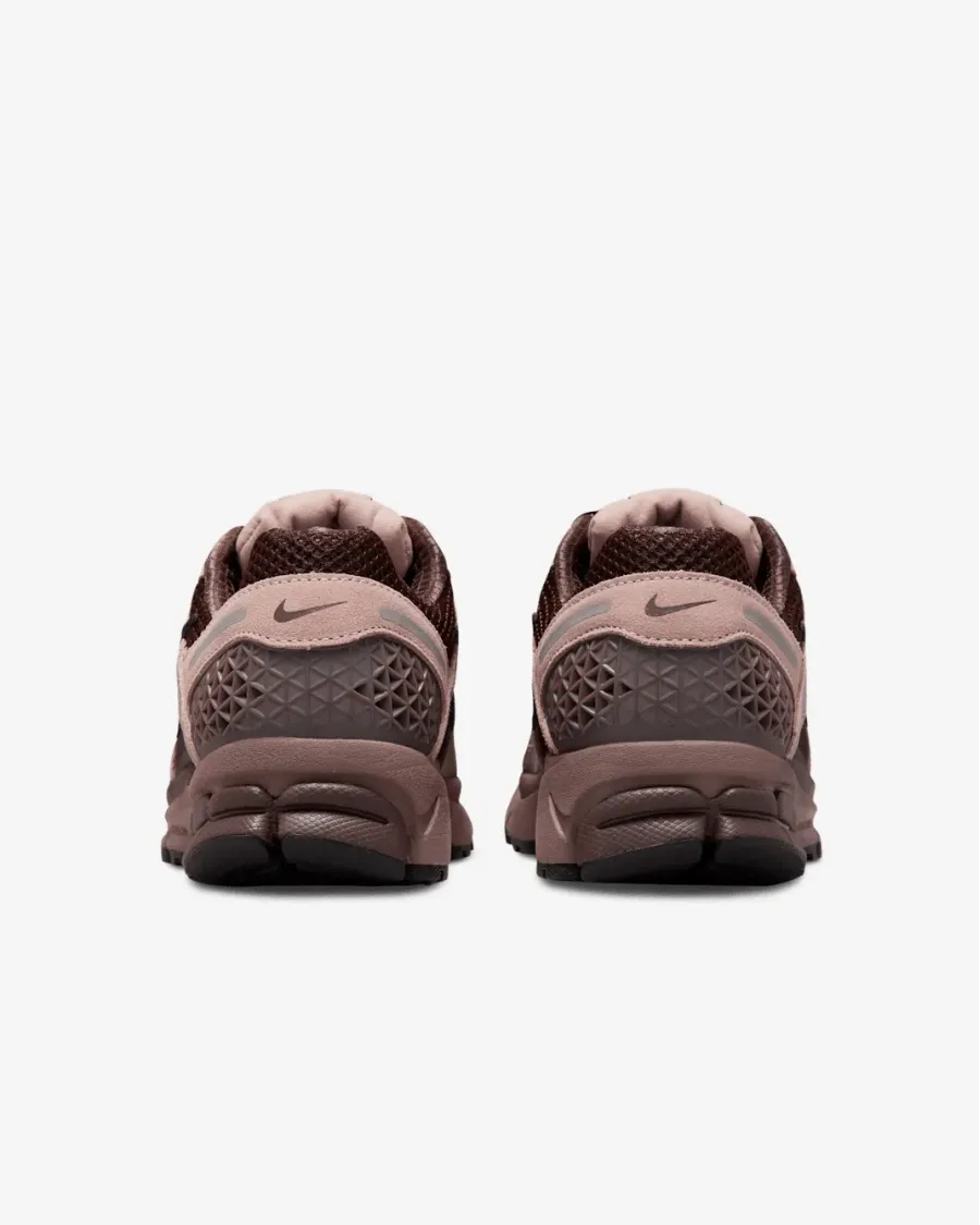 Кросівки Nike Vomero 5 FV1166-200