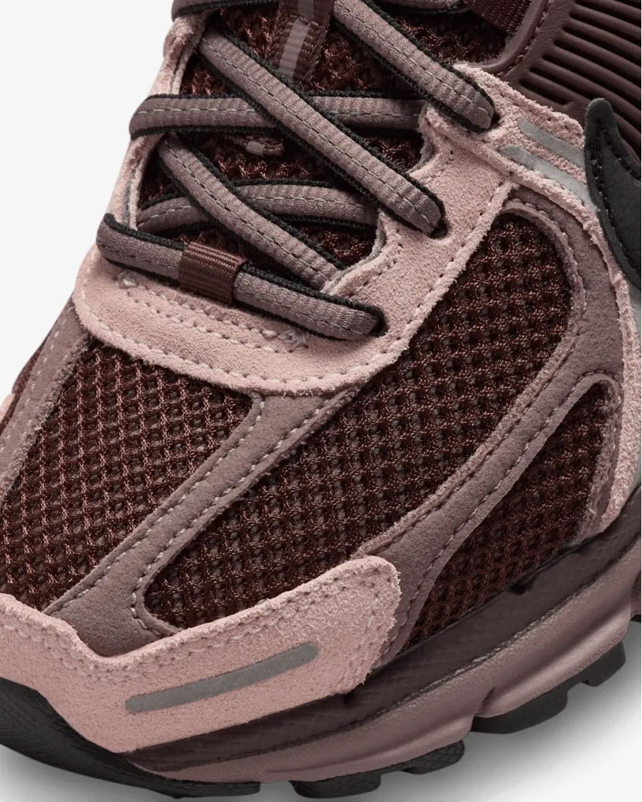Кросівки Nike Vomero 5 FV1166-200
