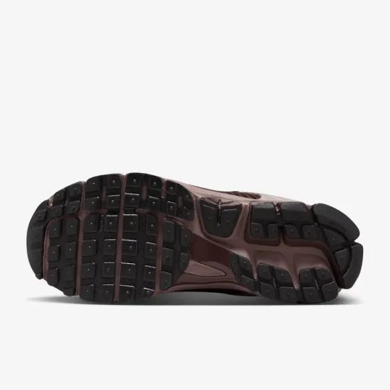 Кросівки Nike Vomero 5 FV1166-200