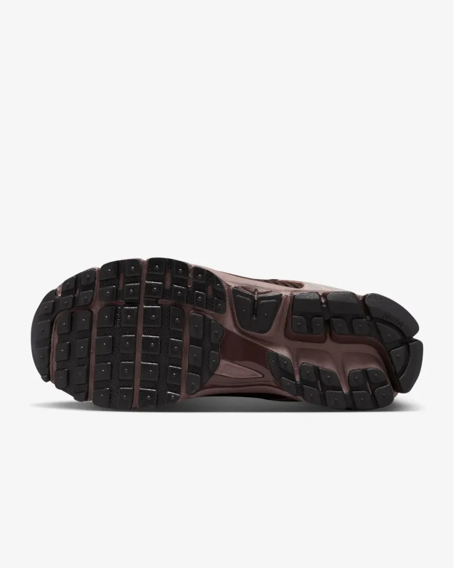 Кросівки Nike Vomero 5 FV1166-200