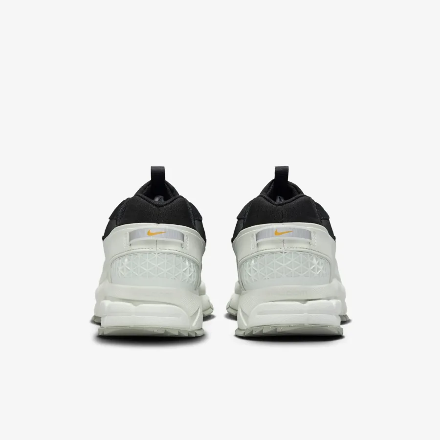 Кросівки Nike Air Zoom Vomero Roam Winterized FV2295-001