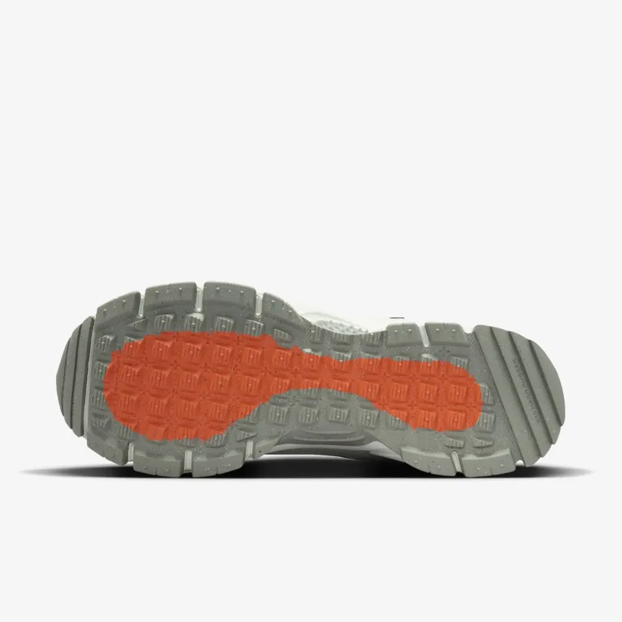 Кросівки Nike Air Zoom Vomero Roam Winterized FV2295-001