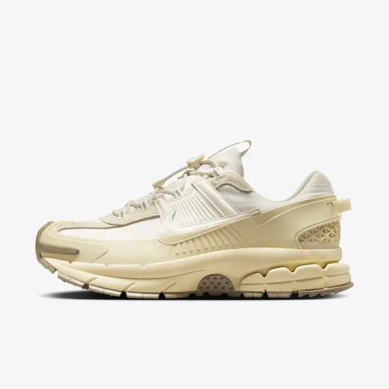 Кросівки Nike Air Zoom Vomero Roam Winterized FV2295-101