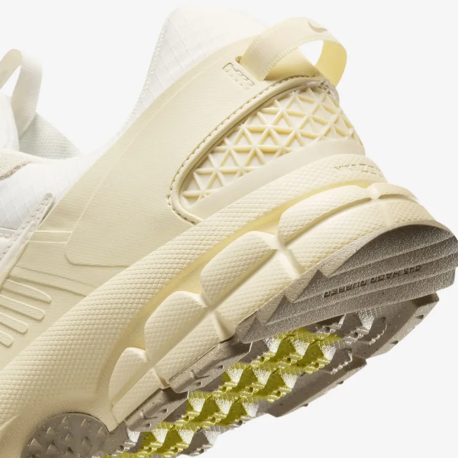 Кросівки Nike Air Zoom Vomero Roam Winterized FV2295-101
