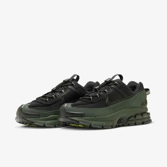 Кросівки Nike Air Zoom Vomero Roam Winterized FV2295-300