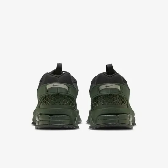Кросівки Nike Air Zoom Vomero Roam Winterized FV2295-300