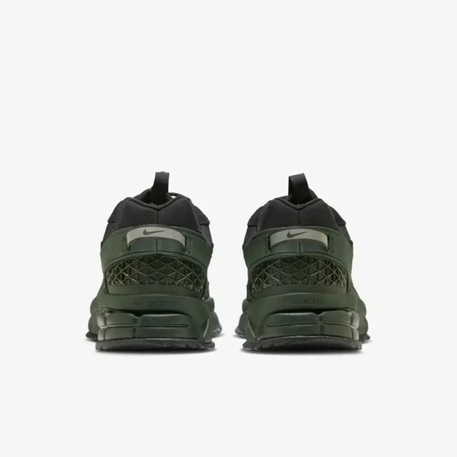 Кросівки Nike Air Zoom Vomero Roam Winterized FV2295-300