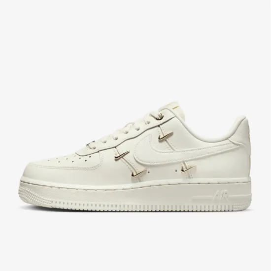 Кросівки Nike Air Force 1 '07 LX FV3654-111