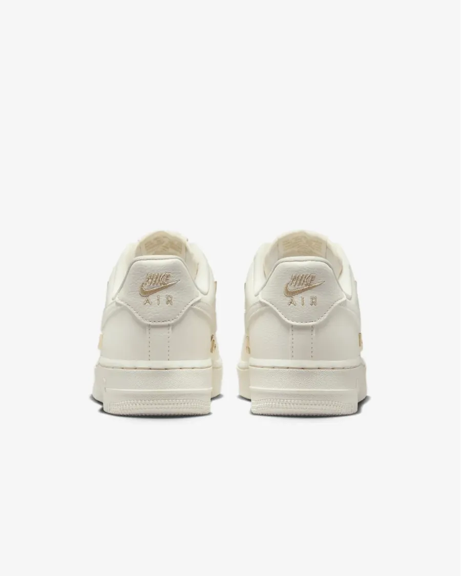 Кросівки Nike Air Force 1 '07 LX FV3654-111