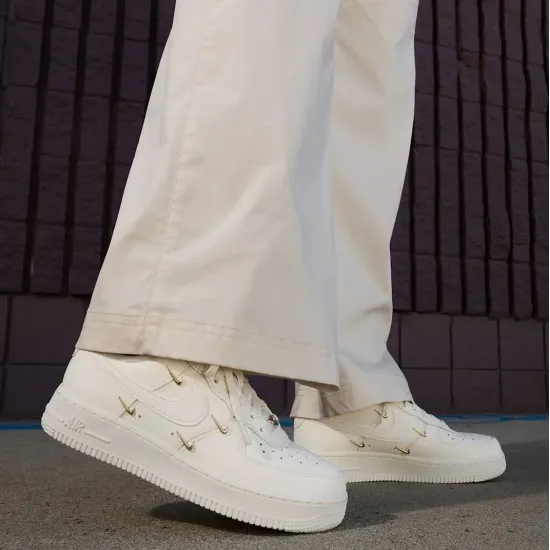 Кросівки Nike Air Force 1 '07 LX FV3654-111