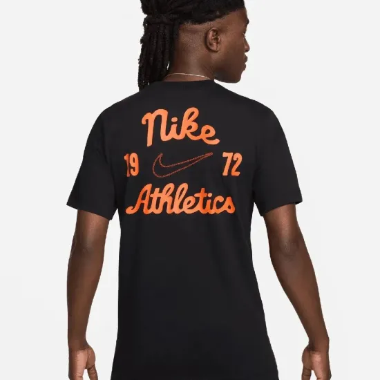 Футболка Nike Sportswear Club Seasonal Label FV3772-010